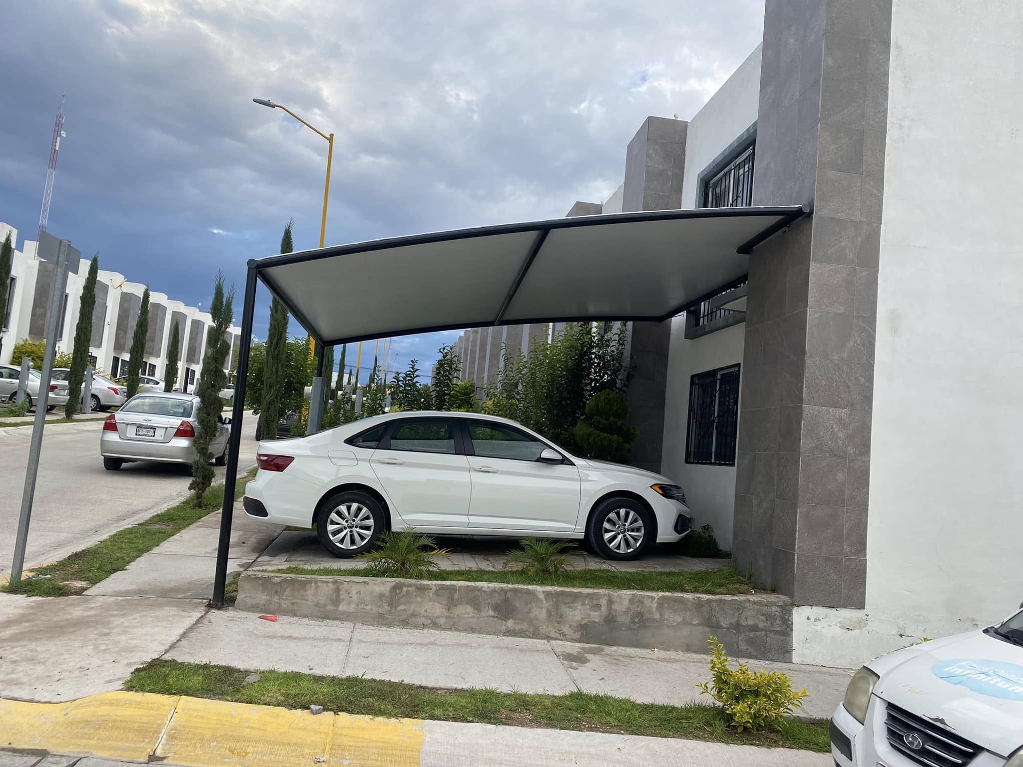 Cobertura lona estacionamiento
